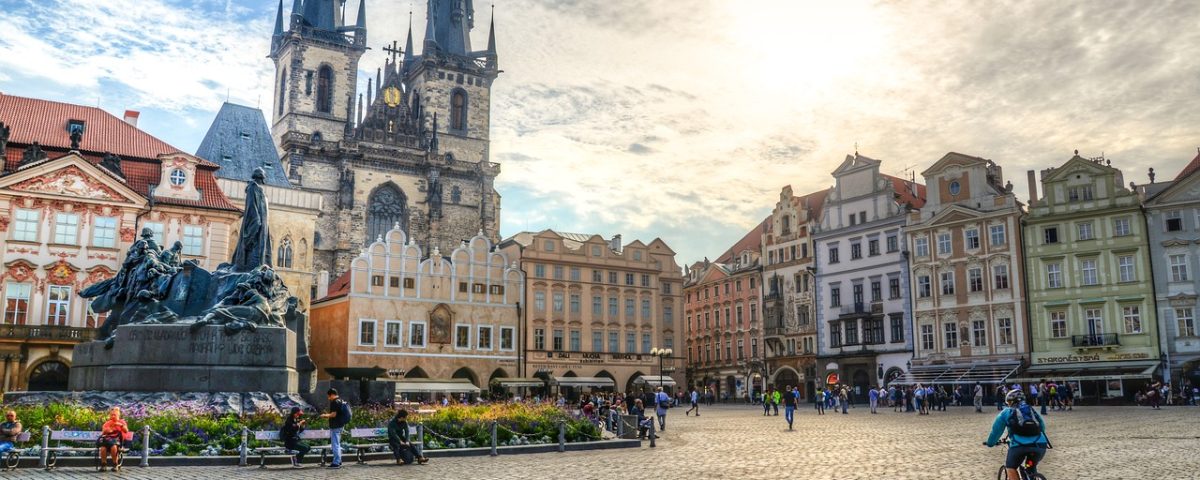 PRAGA-PUENTE DE DICIEMBRE